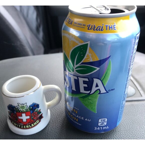 Switzerland Souvenir Ceramic Mug Miniature White With Swiss Crest Design - Picture 6 of 6